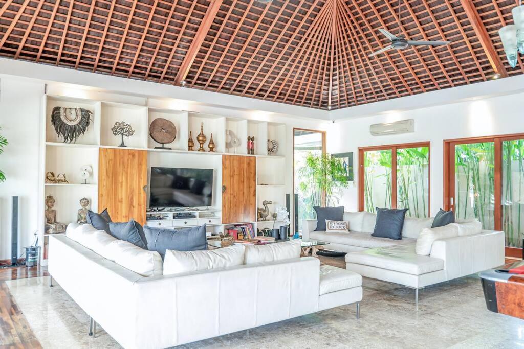 Villa Mimpi Nyata Canggu  Exterior photo