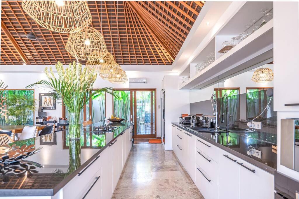 Villa Mimpi Nyata Canggu  Exterior photo