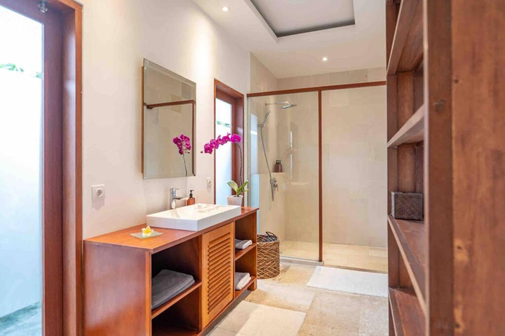 Villa Mimpi Nyata Canggu  Exterior photo